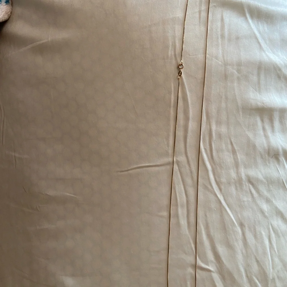 14k Yellow Gold Box Chain Necklace - Picture 5 of 6